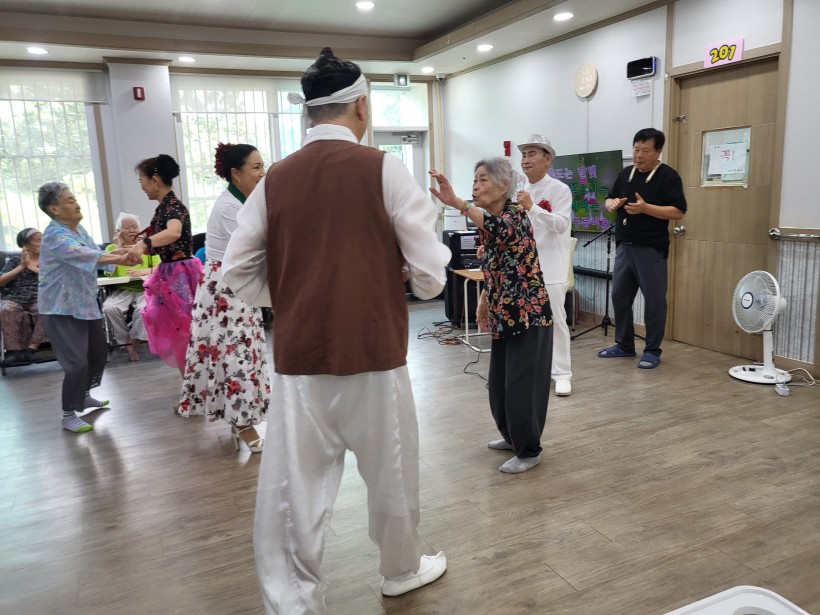 c3988e3a62efb3ff5cf36a0385044f36_1759987